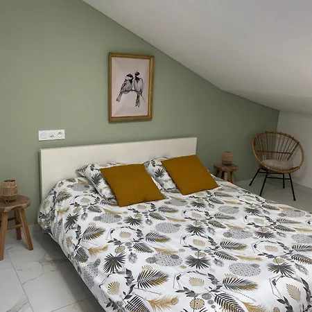 Au Petit Charmeur! *