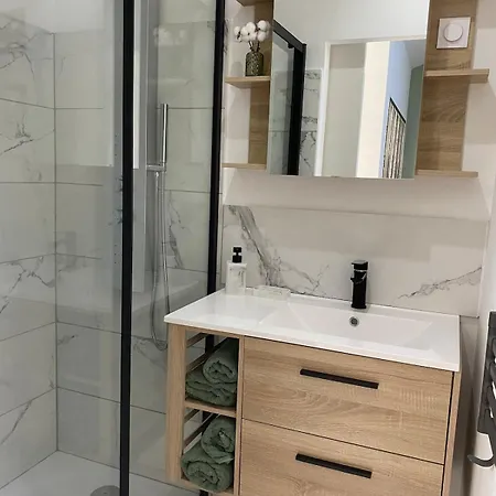 Au Petit Charmeur! Apartment